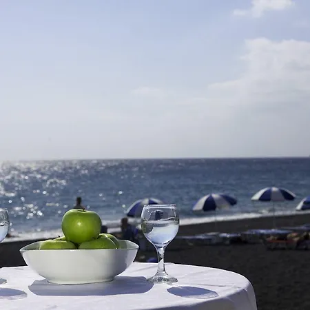 מלון דירות Santorini Reflexions Sea 3*